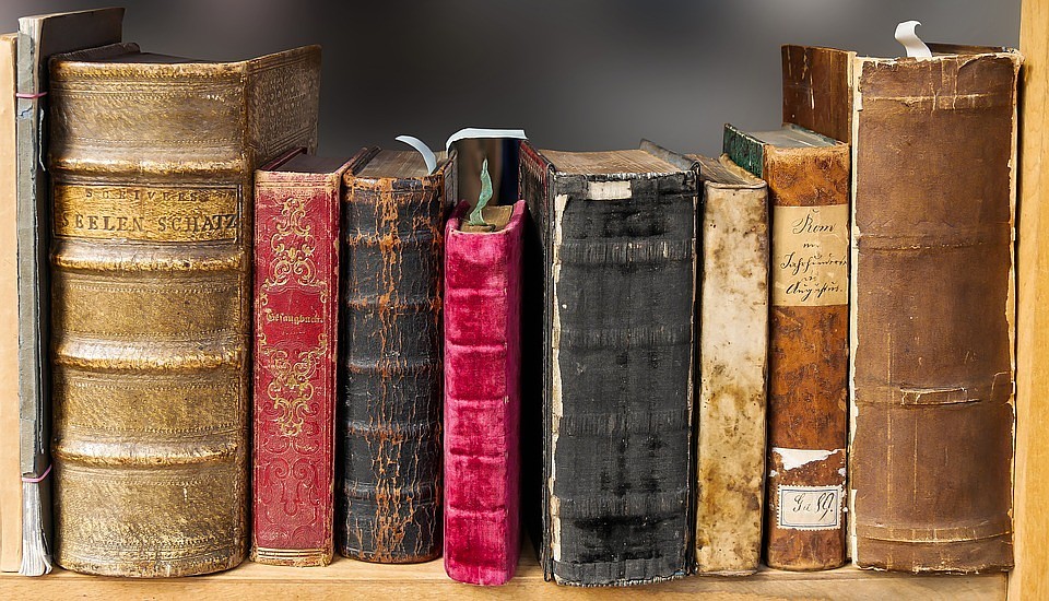 В Тюменской области сохраняют памятники книжной культуры