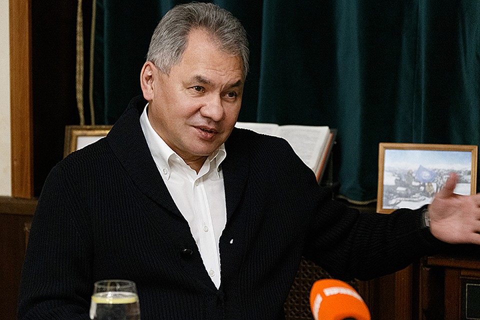 Министр обороны РФ выразил уверенность, что проведение географических диктантов надо развивать и при этом раздвигать рамки как географические, так и возрастные