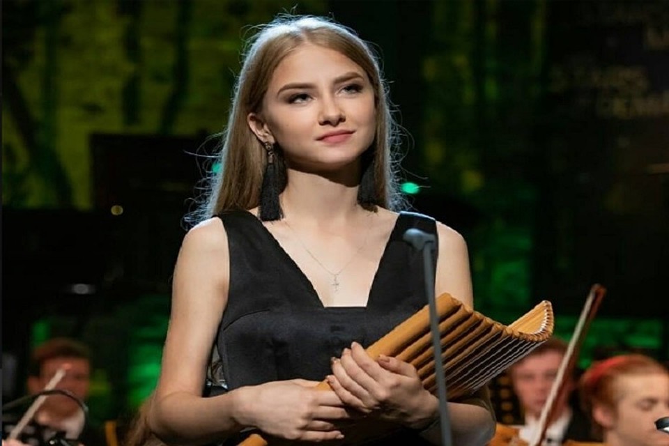 Адриана стала лучшей на конкурсе в Румынии (Фото: tv8.md).