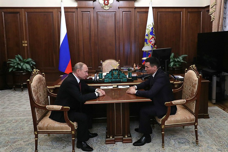 Рабочая встреча Владимира Путина с Бату Хасиковым. Фото: пресс-служба Президента РФ.