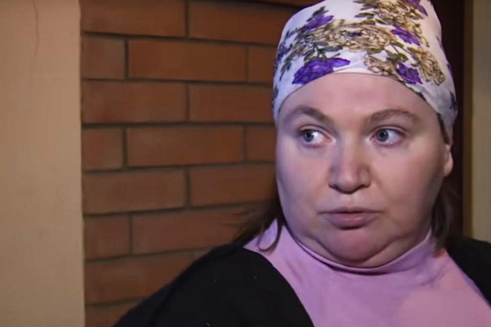 Елена Перчикова заявила о том, что гражданский муж выгоняет ее из дома, съехать она должна до 1 апреля 2019 года. Фото: Стоп кадр из сюжета ГТРК "Псков" от 17 марта.