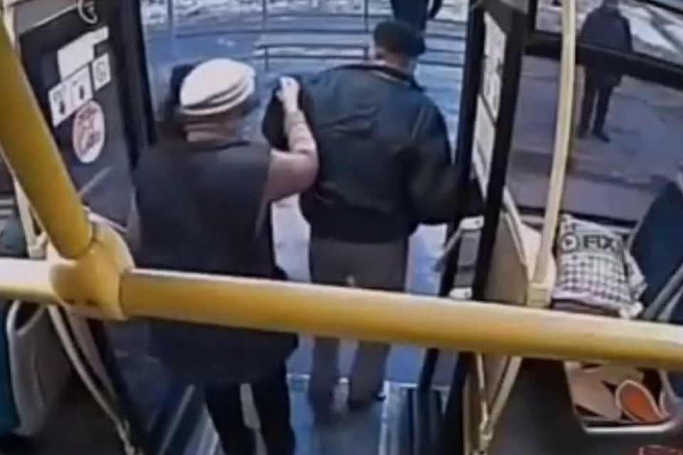 Мужчина получил ушибы мягких тканей головы.