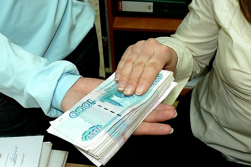 В Мурманской области чиновники зарабатывают неплохо.