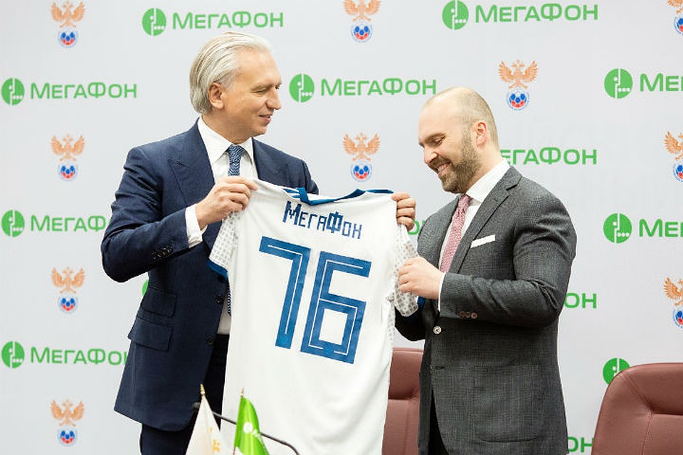 МегаФон уже имеют многолетний позитивный опыт сотрудничества, - отметил президент Российского футбольного союза Александр Дюков. Фото предоставлено пресс-службой Северо-Западного филиала ПАО «МегаФон».