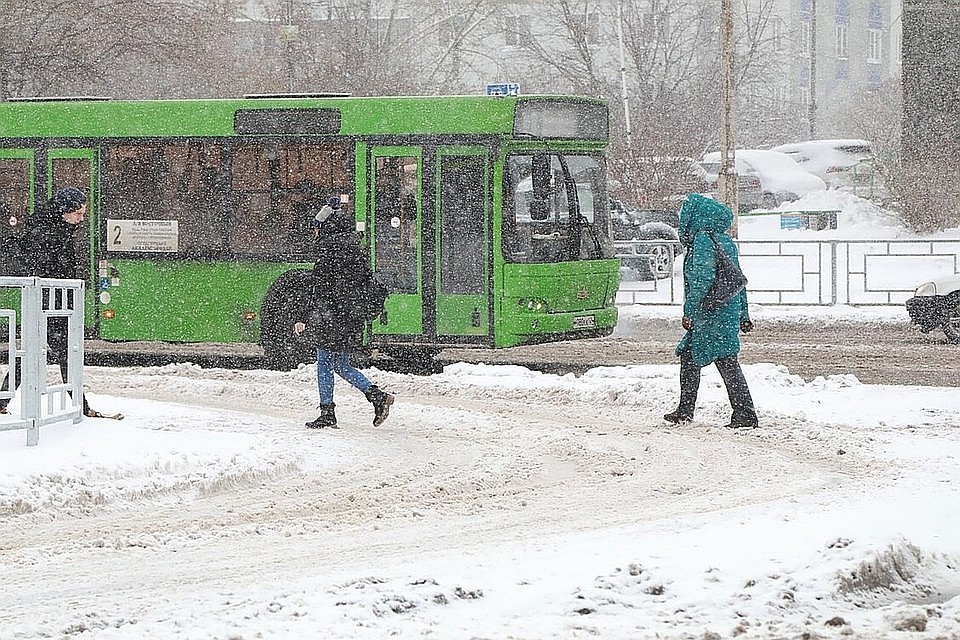 Снег начался около 04:00