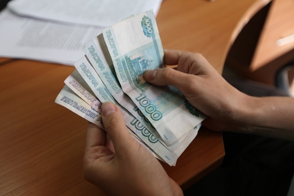 За один день на уловки мошенников попались пять человек