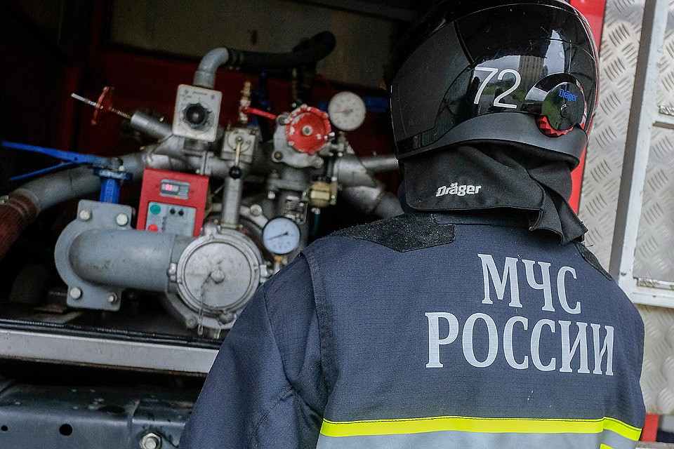 В Нижегородской области молодой человек попытался сжечь дом, в котором находились родные родители и пять братьев и сестер.
