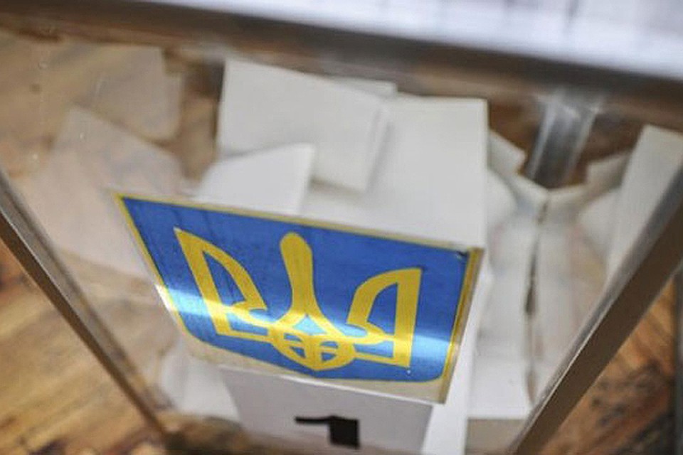 Выборы в Украине: у Зеленского 30%, у Порошенко 16,6%, у Тимошенко 13,3%. Фото unn.com.ua.