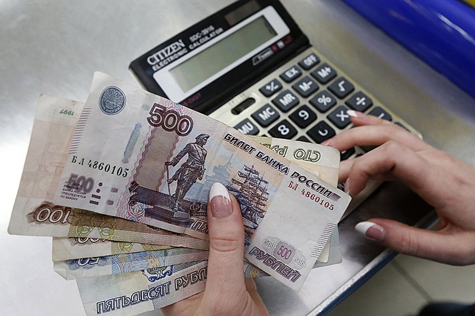 Охранники получили честно заработанные деньги Фото: REUTERS