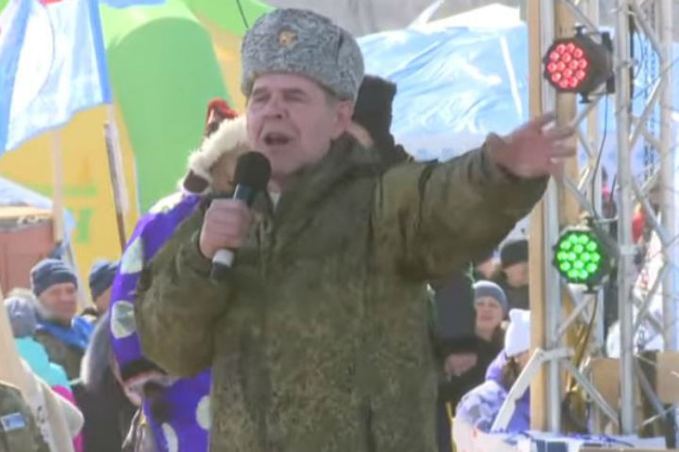 Алексей Булдаков на открытии "Байкальской рыбалки". Фото: скриншот видео телекомпании "АТВ"