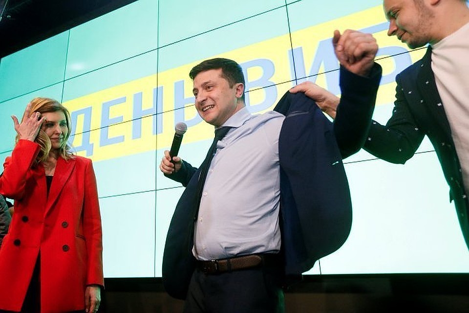 Зеленский заявил, что примет участие в дебатах и предложил Порошенко поучаствовать в них