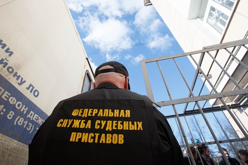 Баржи перевозили нефтепродукты и генеральные грузы