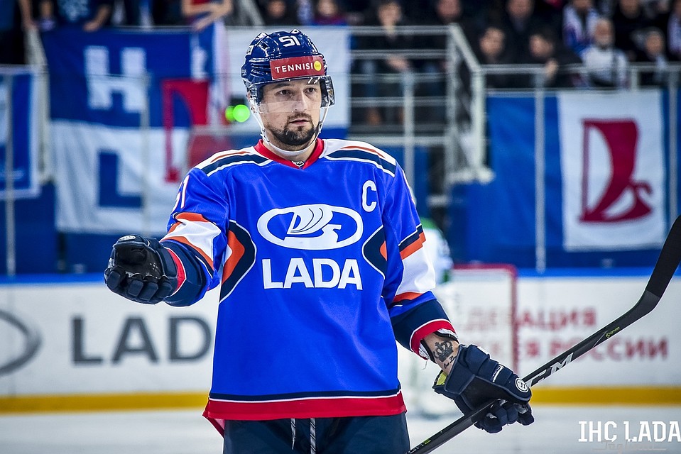 В сезоне 2018/2019 Константин Майоров сыграл за «Ладу» в регулярном чемпионате 51 матч и набрал 36 (14 + 22) очков. Фото: ХК «Лада».