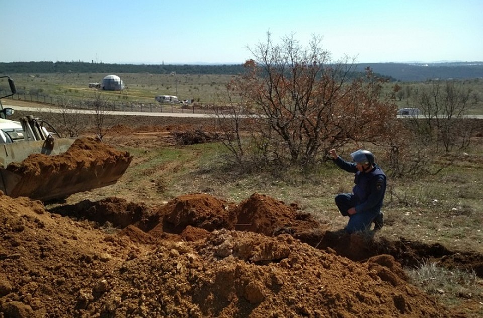 Снаряд нашли при строительстве аэродрома. Фото: ГУ МЧС России по г. Севастополю