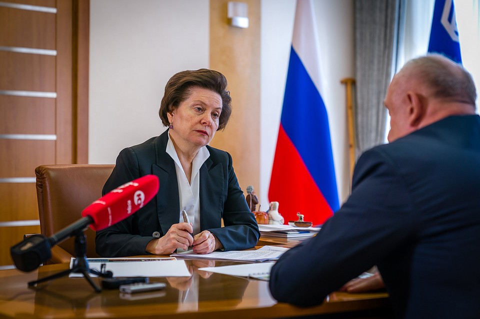Губернатор заслушивает доклады руководителей муниципальных образований округа об итогах социально-экономического развития в 2018 году. Фото с сайта правительства Югры