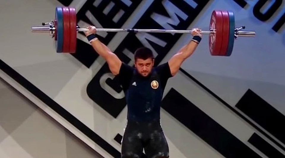 Белорус Евгений Тихонцов завоевал золото на чемпионате Европы по тяжелой атлетике. ФОТО: скриншот