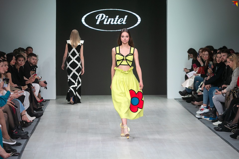Посмотрите, какие причудливые платья! На BFW показали коллекцию Pintel.