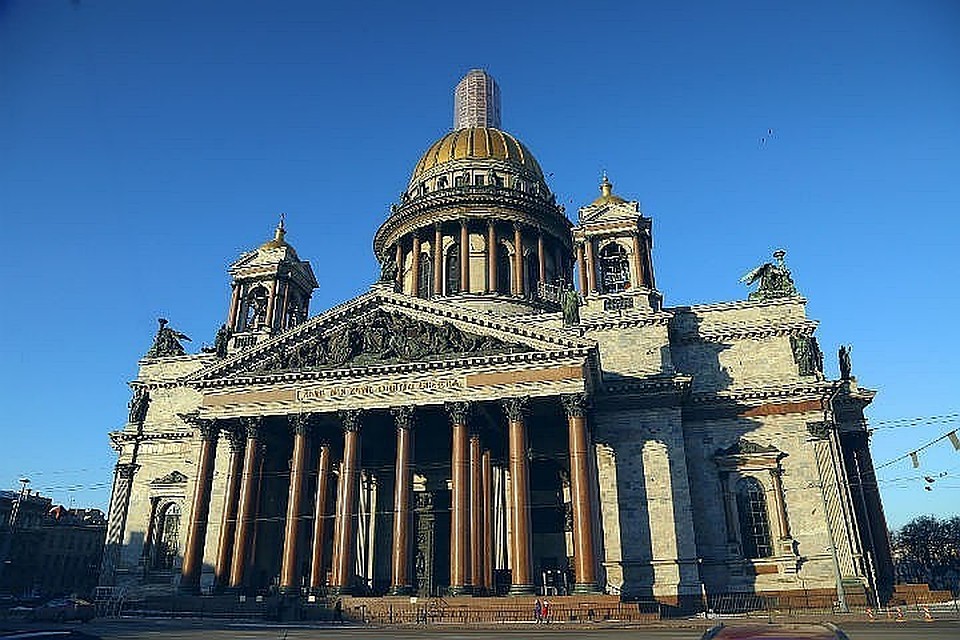 В понедельник над Петербургом будет светить солнце.