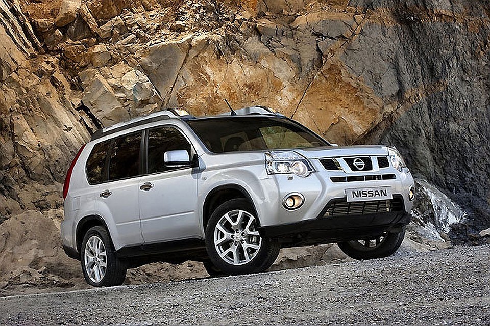 Nissan отзывает почти 700 тысяч своих автомобилей