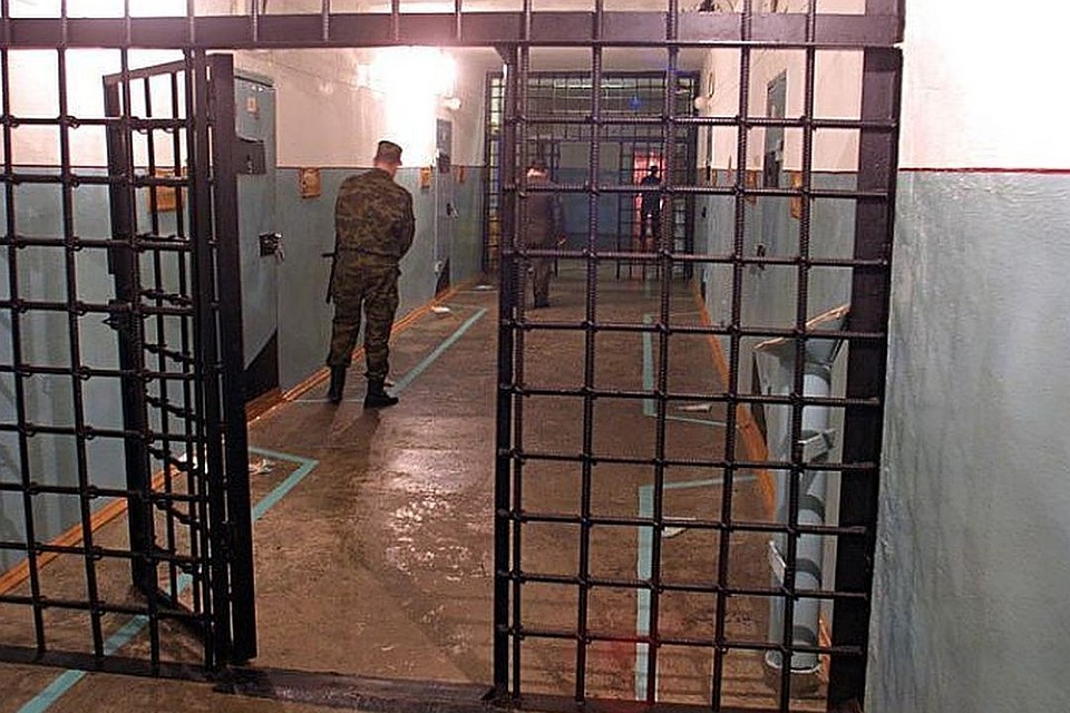 Пострадавшему мужчине вставили в голову титановую пластину.