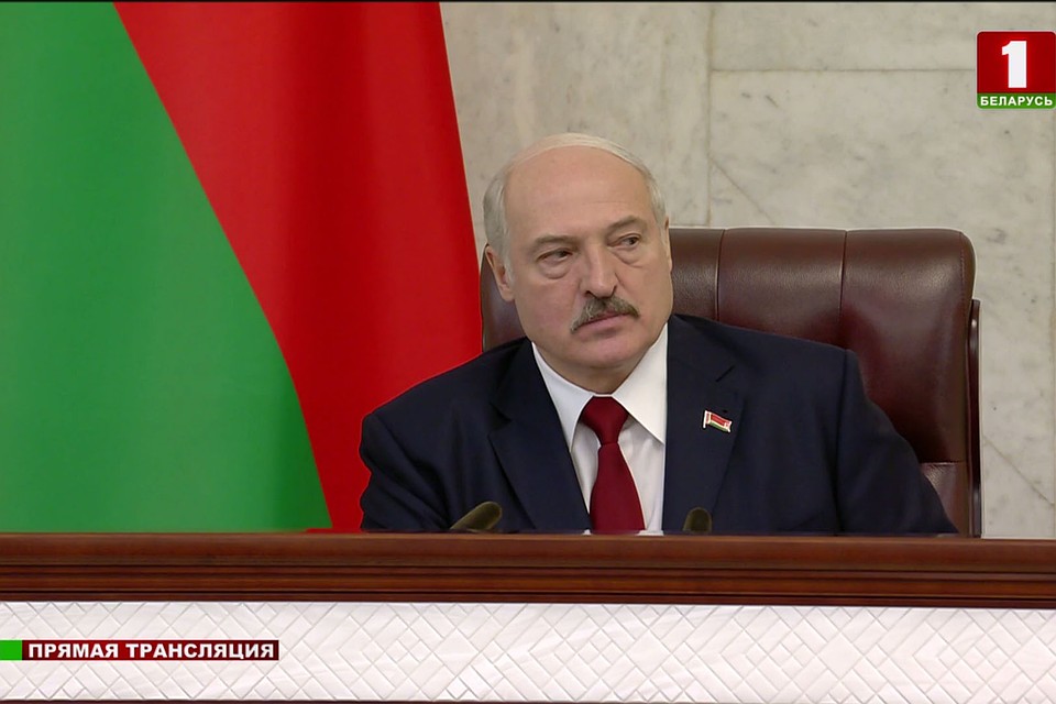 Александр Лукашенко обратился с Посланием к белорусскому народу. Фото: кадр видео / Беларусь 1