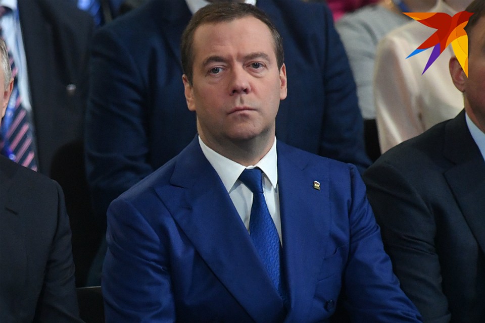 На решающий матч между «Авангардом» и ЦСКА придет Дмитрий Медведев/