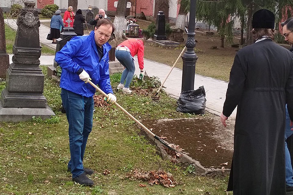 Владимир Мединский принял участие в субботнике