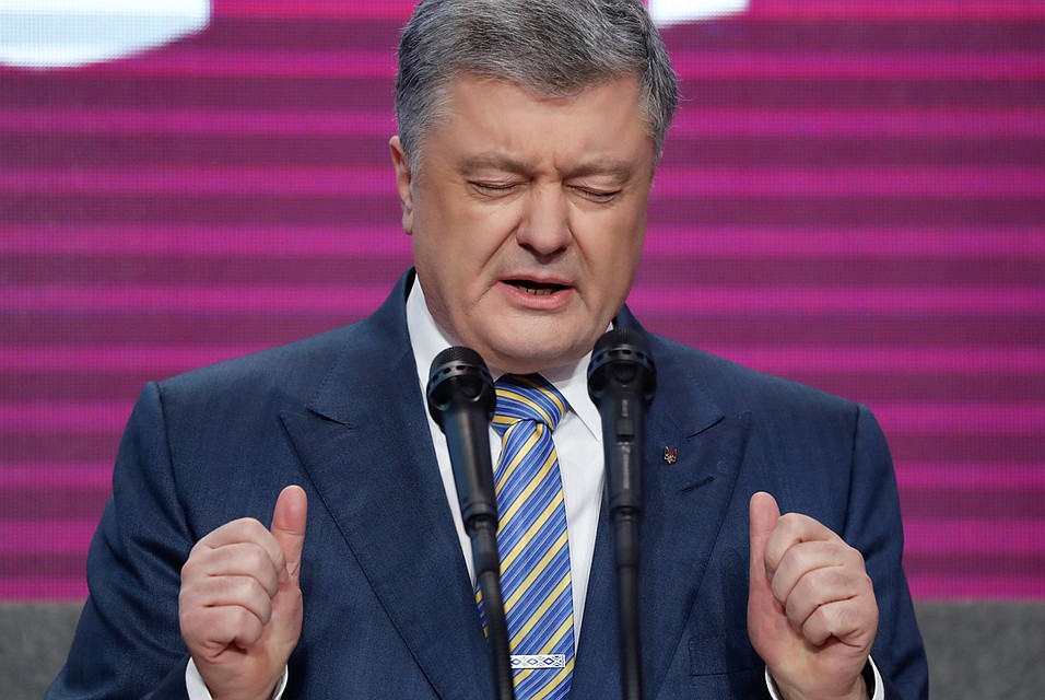 Команда Порошенко разбежалась от своего лидера; и он проиграл.