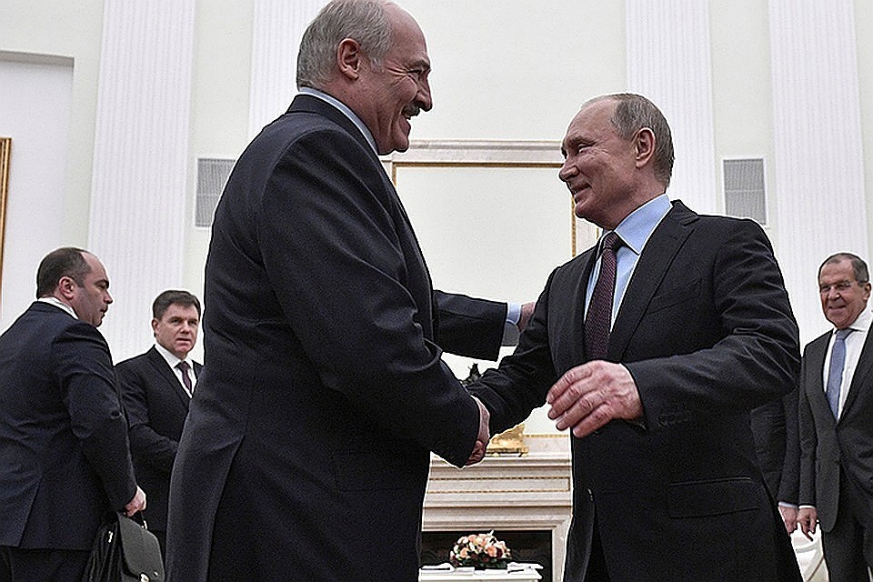 В Кремле заявили, что Путин обсудил с Лукашенко вопросы развития российско-белорусского сотрудничества