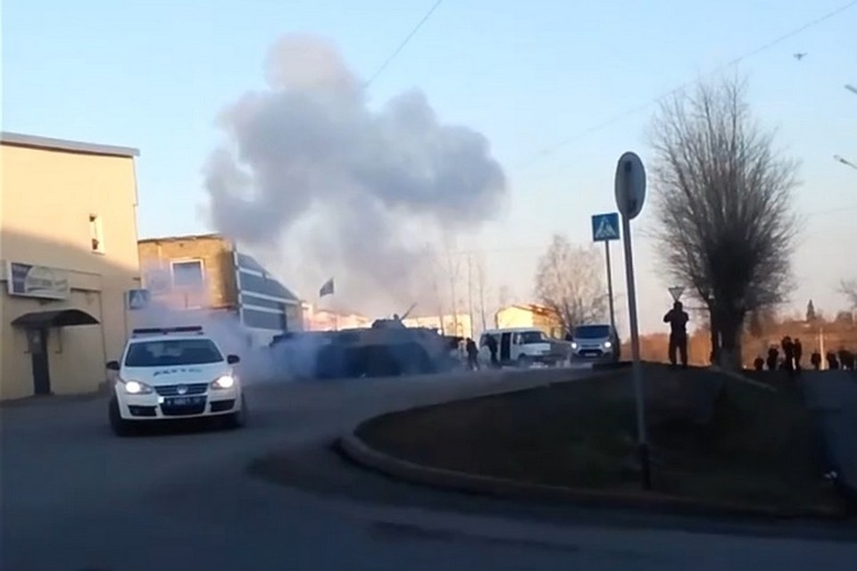 Силовики устроили учения на городских улицах. Кадр: "ВКонтакте"