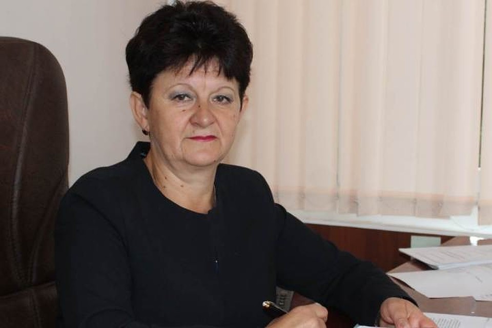 Елена Алексеенко исполняла обязанности главы администрации с 4 декабря прошлого года. Фото: сайт администрации Комаричского района
