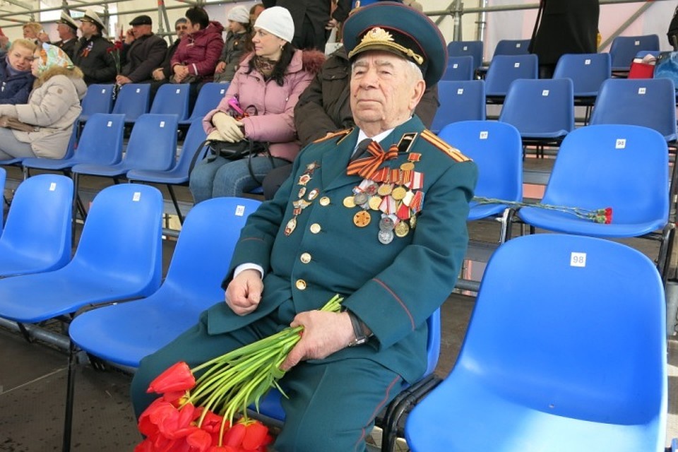 Все меньше остается с нами ветеранов Великой Отечественной, и герои, конечно, заслужили другого отношения.