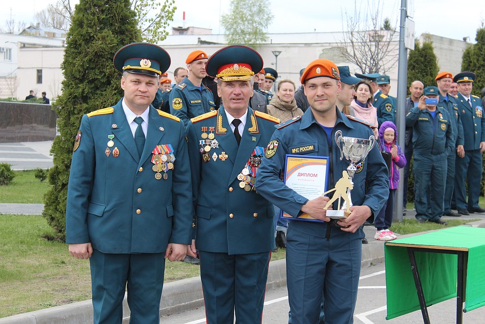 Современная противопожарная служба области, имея в своих рядах специалистов высокой квалификации способна решать задачи любой сложности.