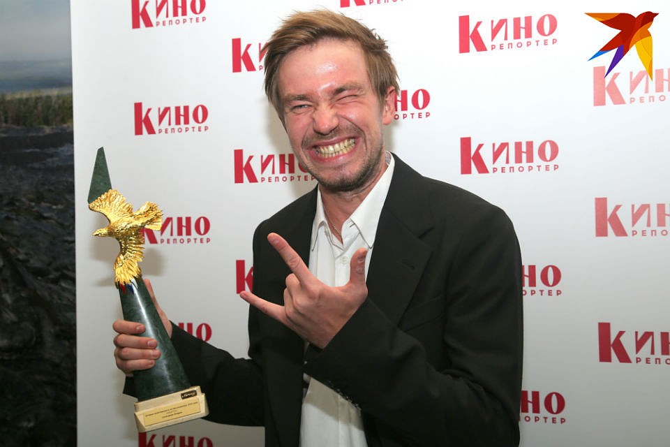 Исполнитель главной роли в сериале "Полицейский с Рублевки" Александр Петров может быть доволен: его проект - самый популярный в центральной России и на Севере.