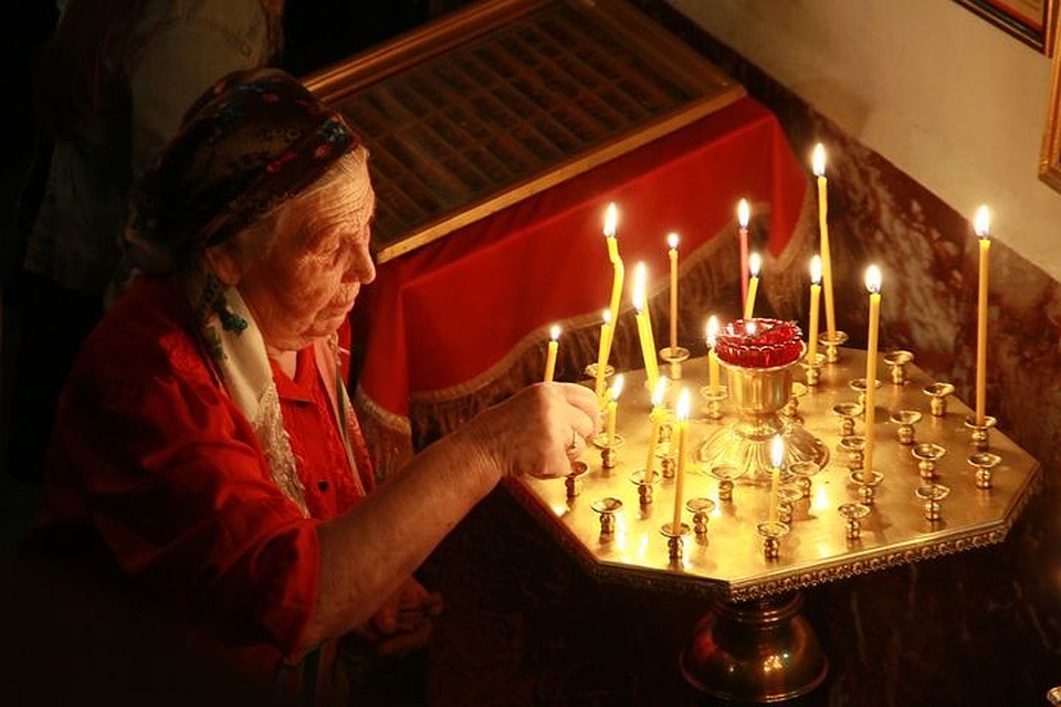 На Радоницу в храмах пройдут заупокойные богослужения.