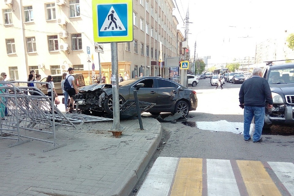 Фото с места аварии.