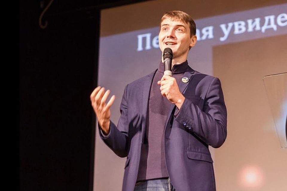 Виталий Егоров широко известен среди любителей космонавтики и астрономии