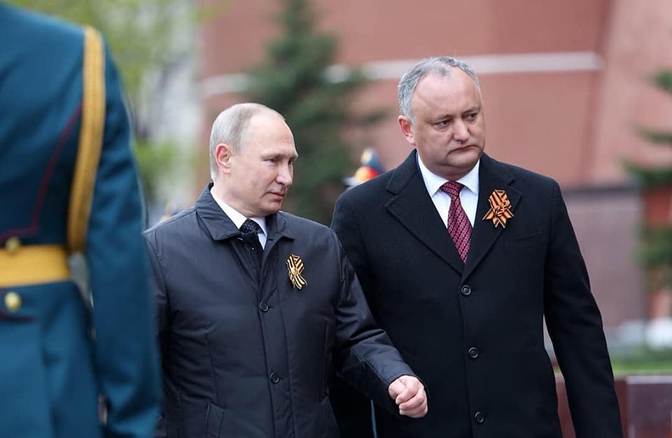 Игорь Додон направил поздравительное послание Владимиру Путину по случаю Дня Победы