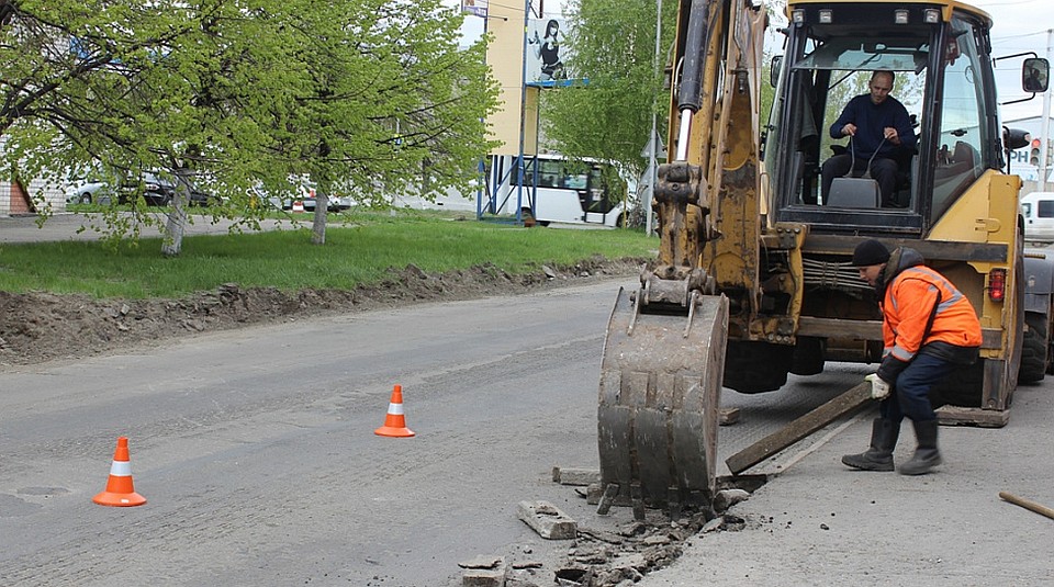 Продолжается ремонт дороги