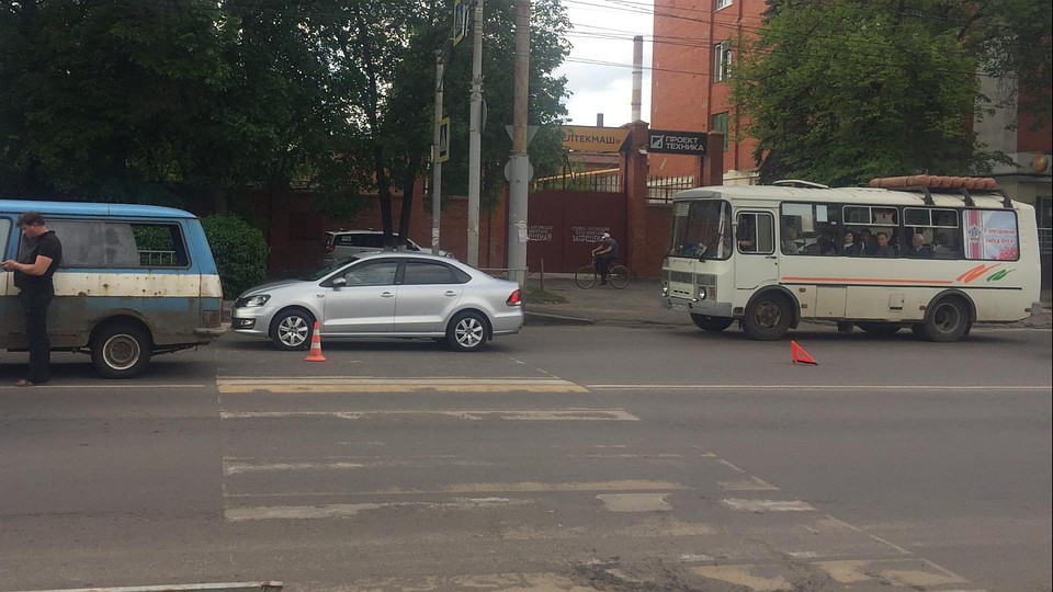 Фото с места ДТП: УГИБДД по Орловской области