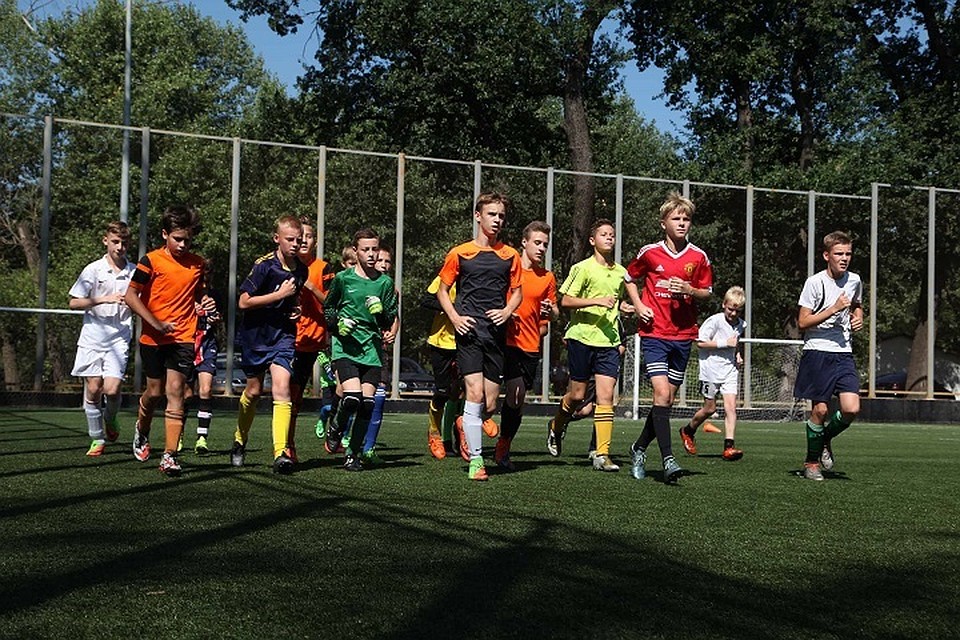 В ДНР продолжает работать собственный Футбольный союз. Фото: vsednr.ru