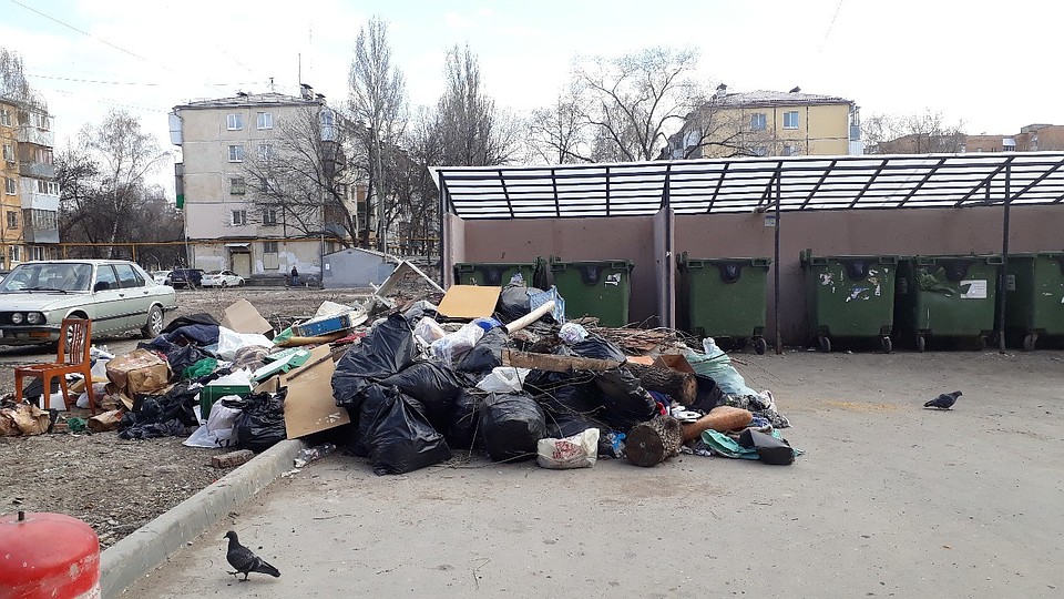 Вывозом мусор в Самаре довольны не все, но регоператор говорит, что и так обслуживает слишком много КП