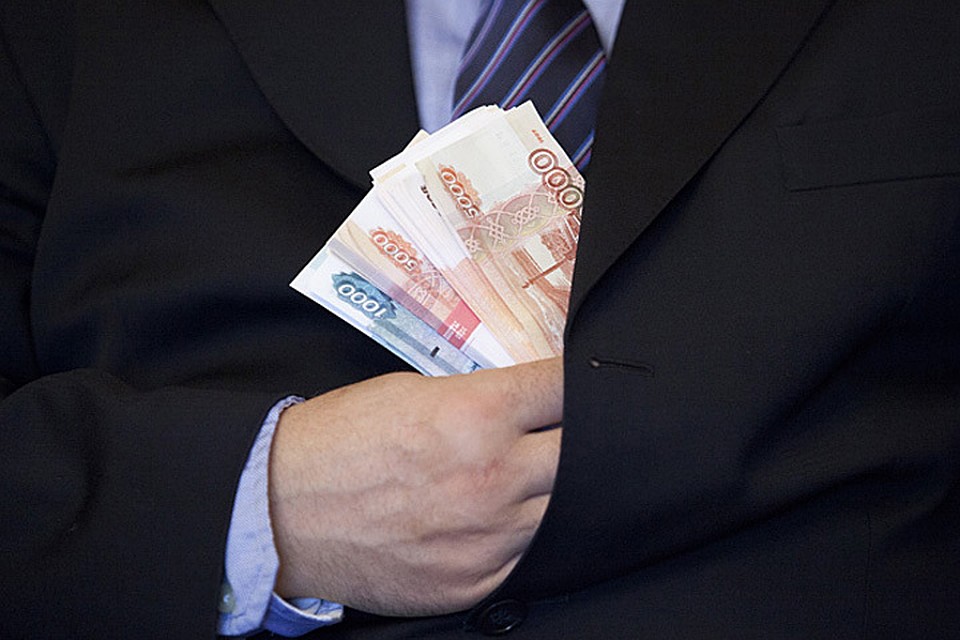 Мужчина аферой отнял у государства 13 миллионов, теперь с него их требуют назад.