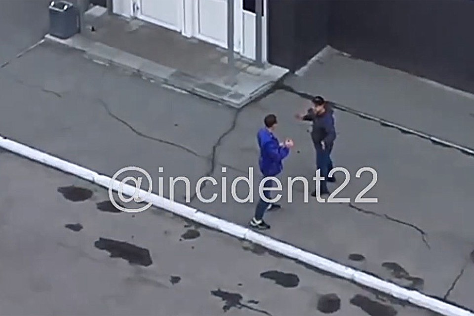 Неадекватный посетитель пивнушки
