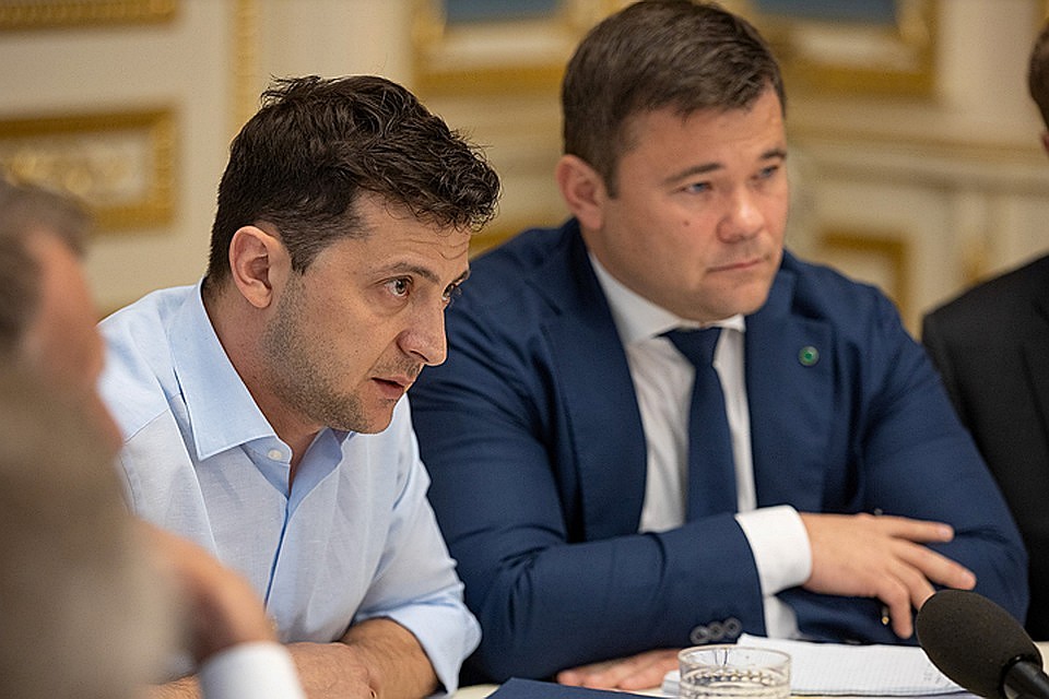 Украинский лидер Владимир Зеленский и глава администрации президента Украины Андрей Богдан