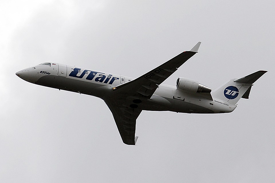 Круживший над Сургутом самолет UTair приземлился в аэропорту