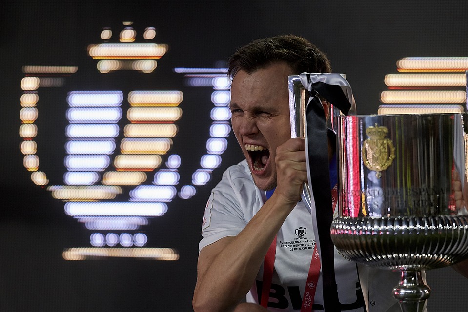 Денис Черышев выиграл Кубок Испании с "Валенсией".