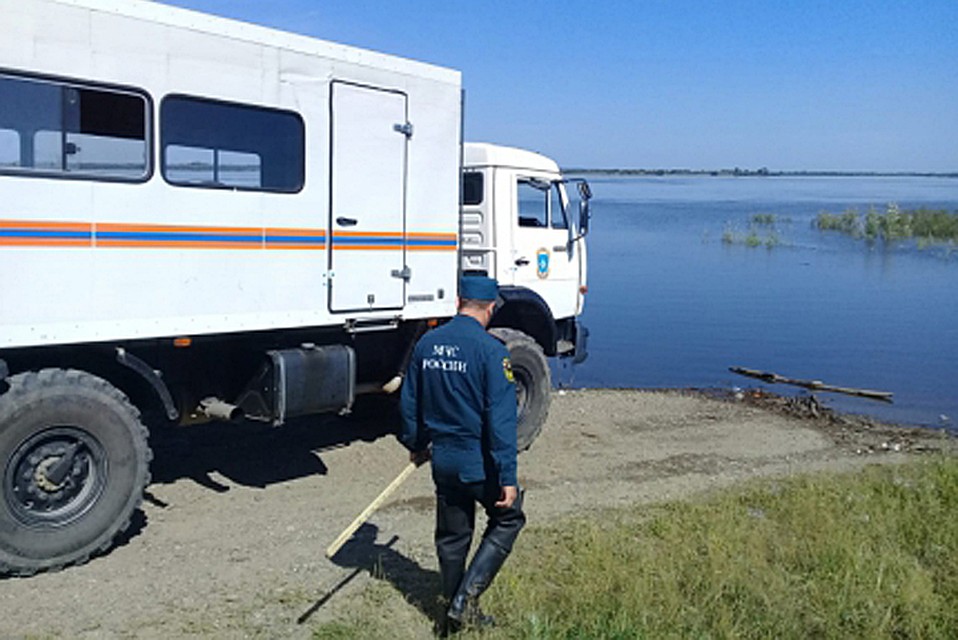 Снова потоп: В Хабаровском крае река, вышедшая из берегов, заливает поселок
