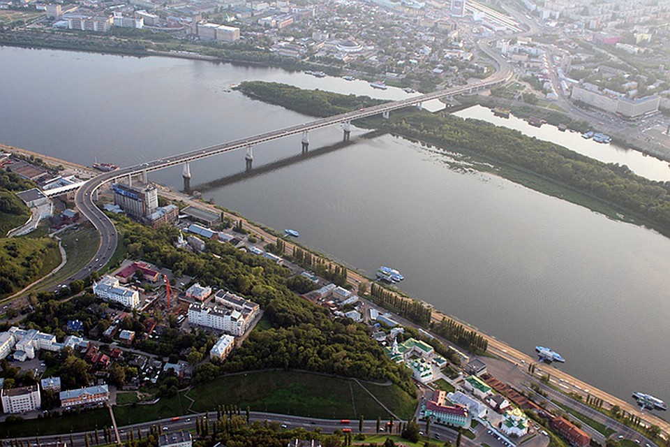 Пьяный нижегородец упал с метромоста и выжил