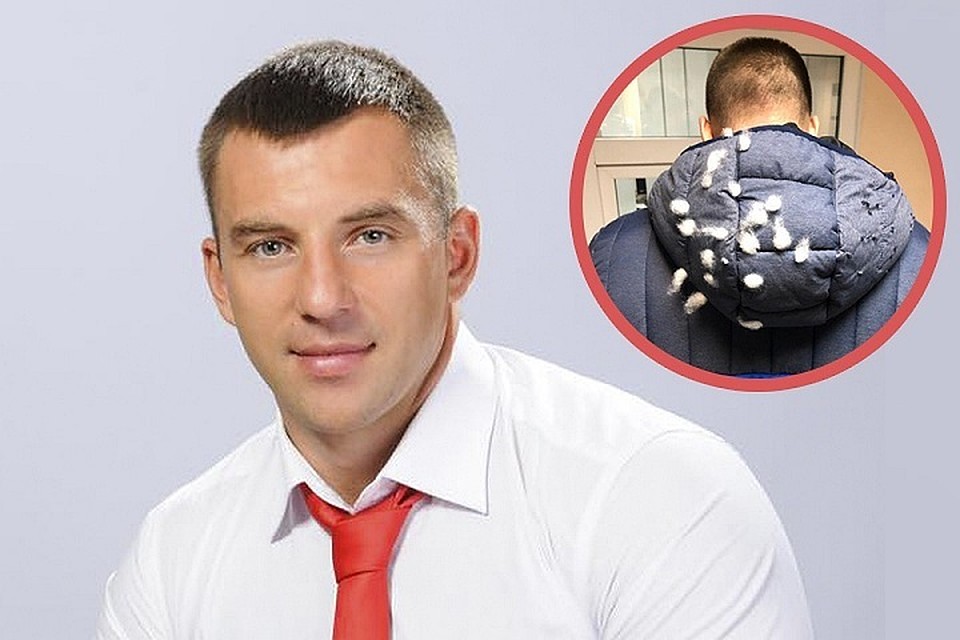 Фото из соцсетей. Справа - фото капюшона, сделанное после нападения